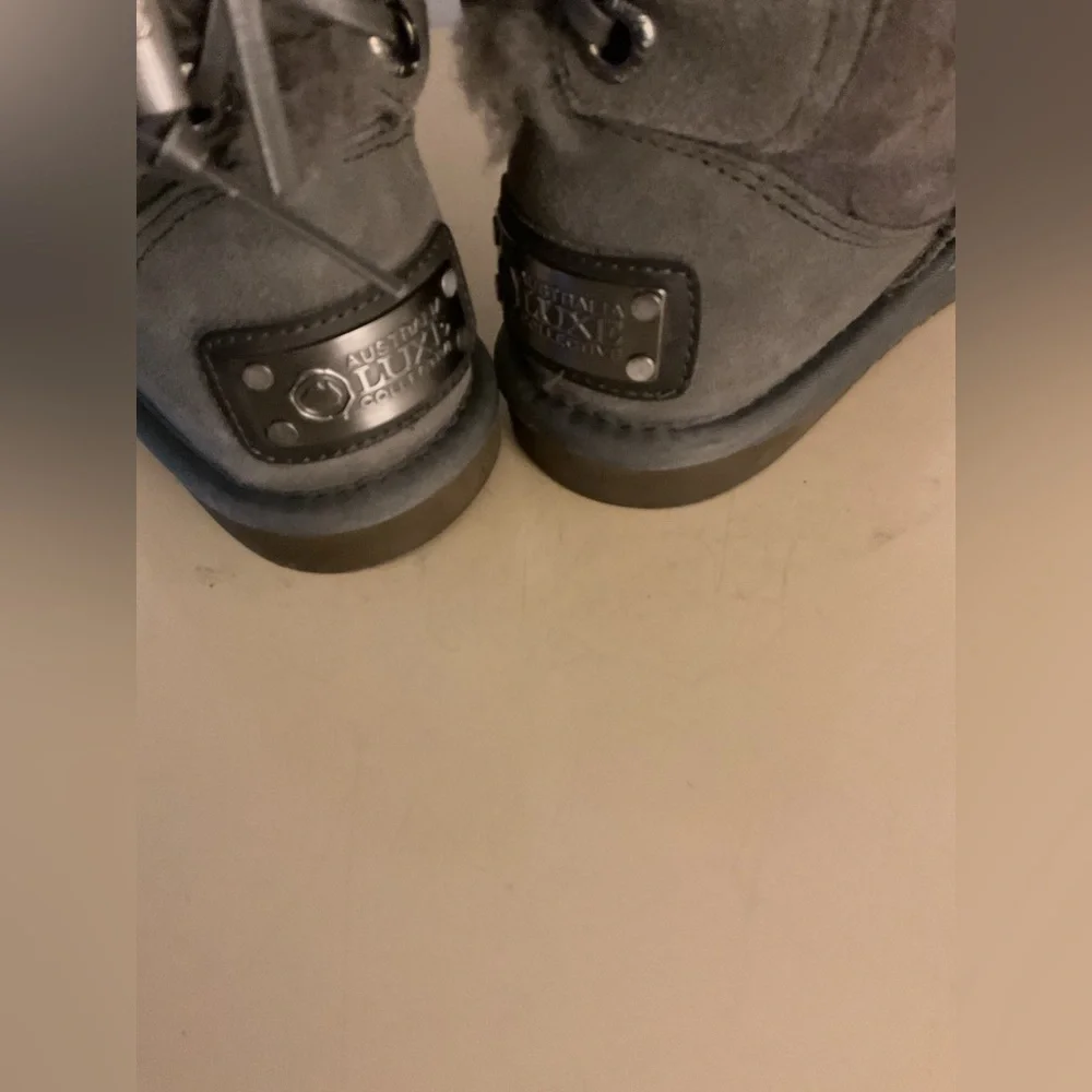 Australia Luxe Collective women gray suede dita short boots size 8 - Picture 9 of 10